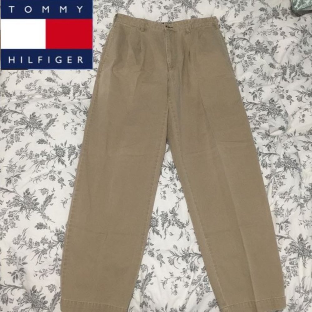 Tommy Hilfiger Men's Khaki Chinos - Tan